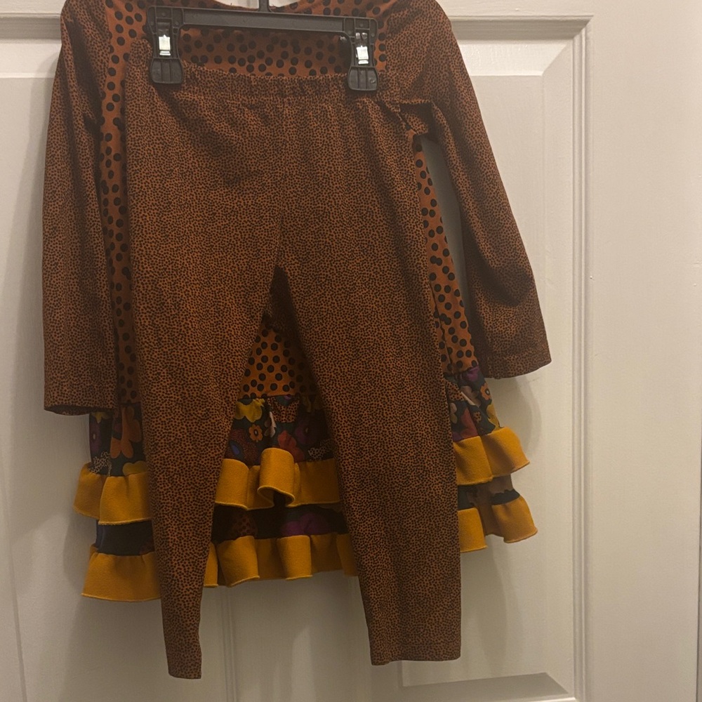 Zaza Couture Ruffle Tunic and Leggings - Picture 5 of 5